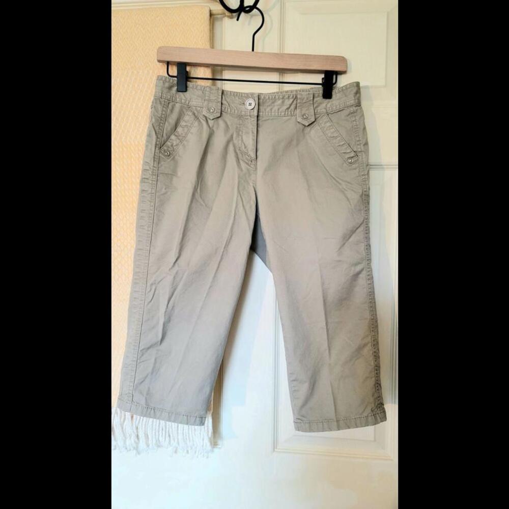 *Ann Taylor 4P Bermuda capris
